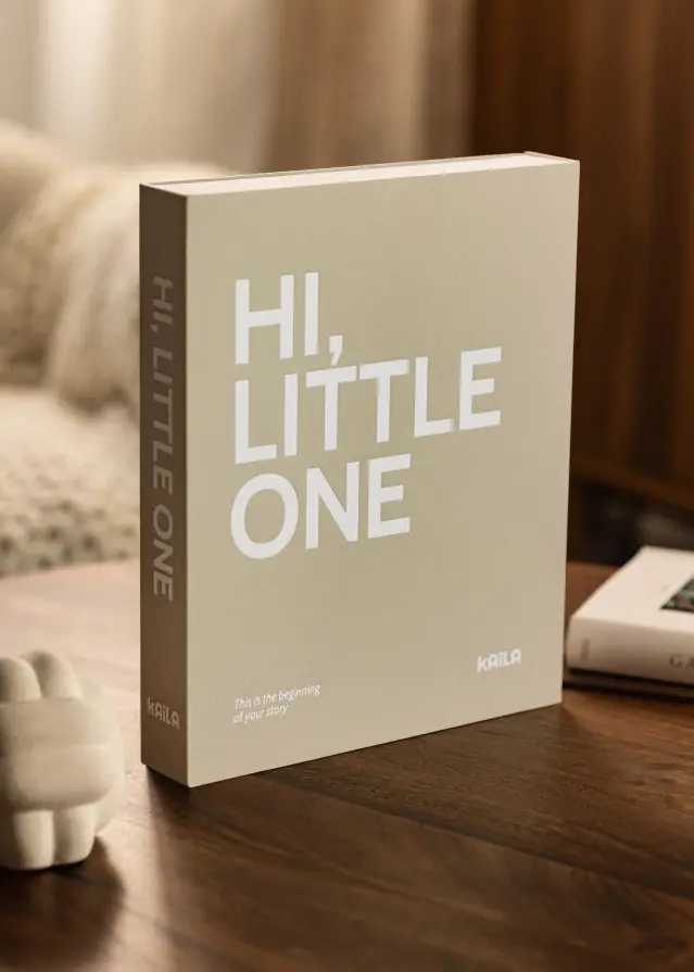 KAILA HI LITTLE ONE Grey - Coffee Table Photo Album (60 Svarta Sidor)