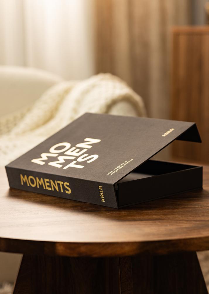 KAILA MOMENTS Black - Coffee Table Photo Album (60 Svarta Sidor / 30 Blad)