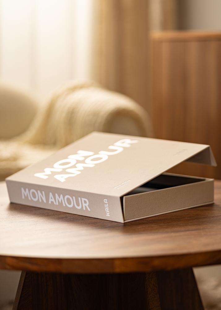 KAILA MON AMOUR - Coffee Table Photo Album (60 Svarta Sidor / 30 Blad)